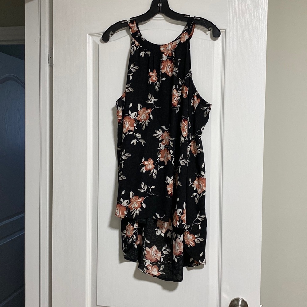 Torrid hi low sleeveless top